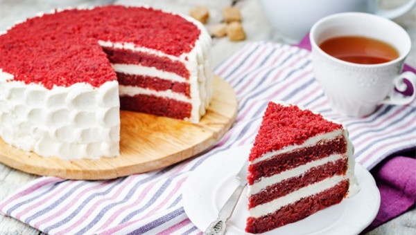 切割红丝绒蛋糕 - 超声波食品切割机 - 蛋糕超声波切刀
